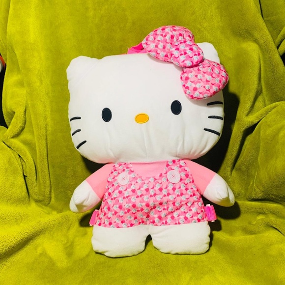 firm price NWT Hello Kitty Plush Backpack pink and white - Picture 2 of 6